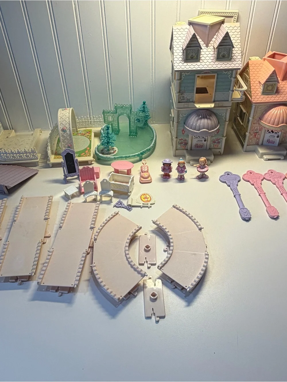 Vintage Fisher Price Precious Places Huge Lot Houses Keys Figures Accessories